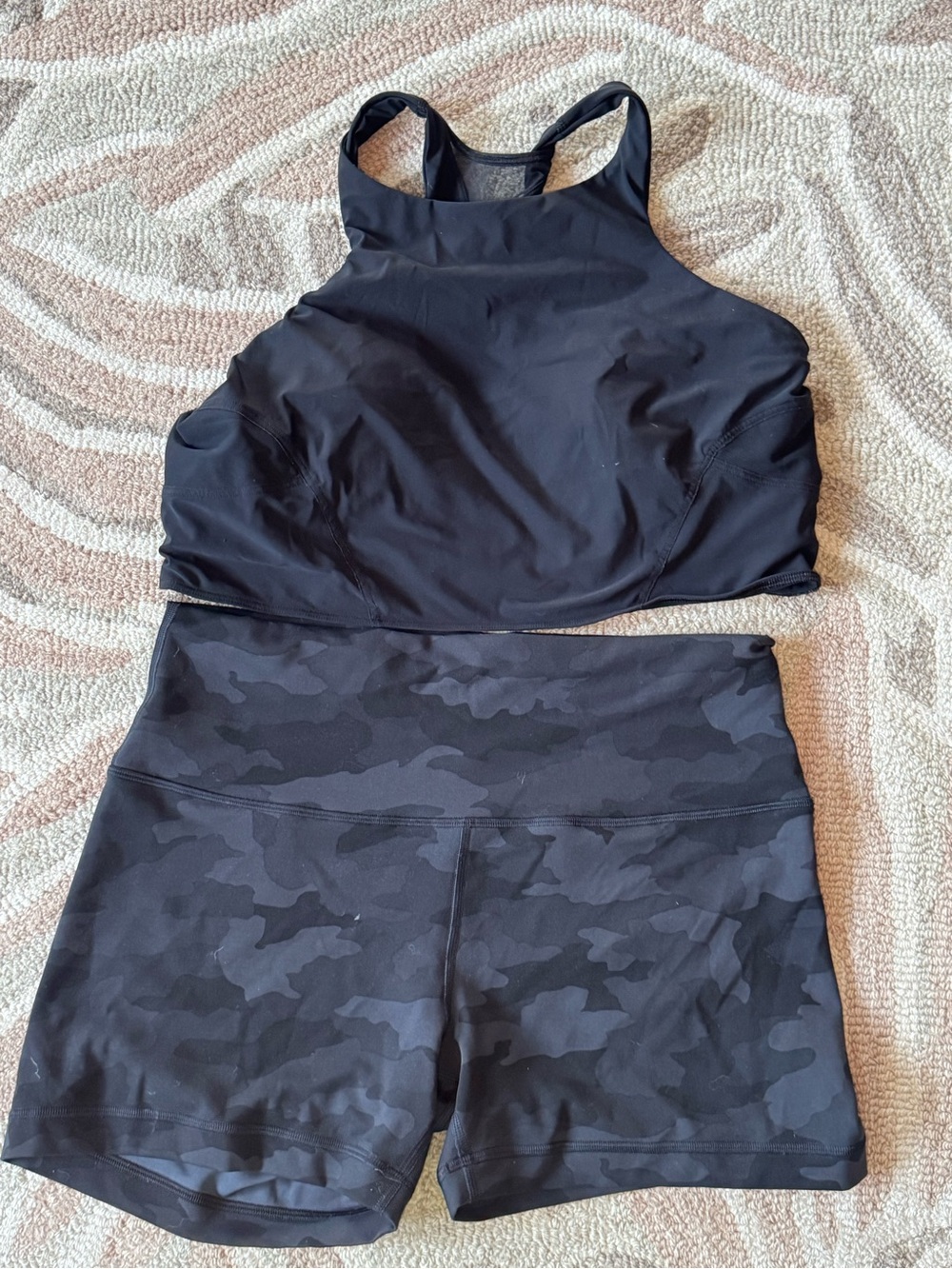 Lululemon size 12 outfit